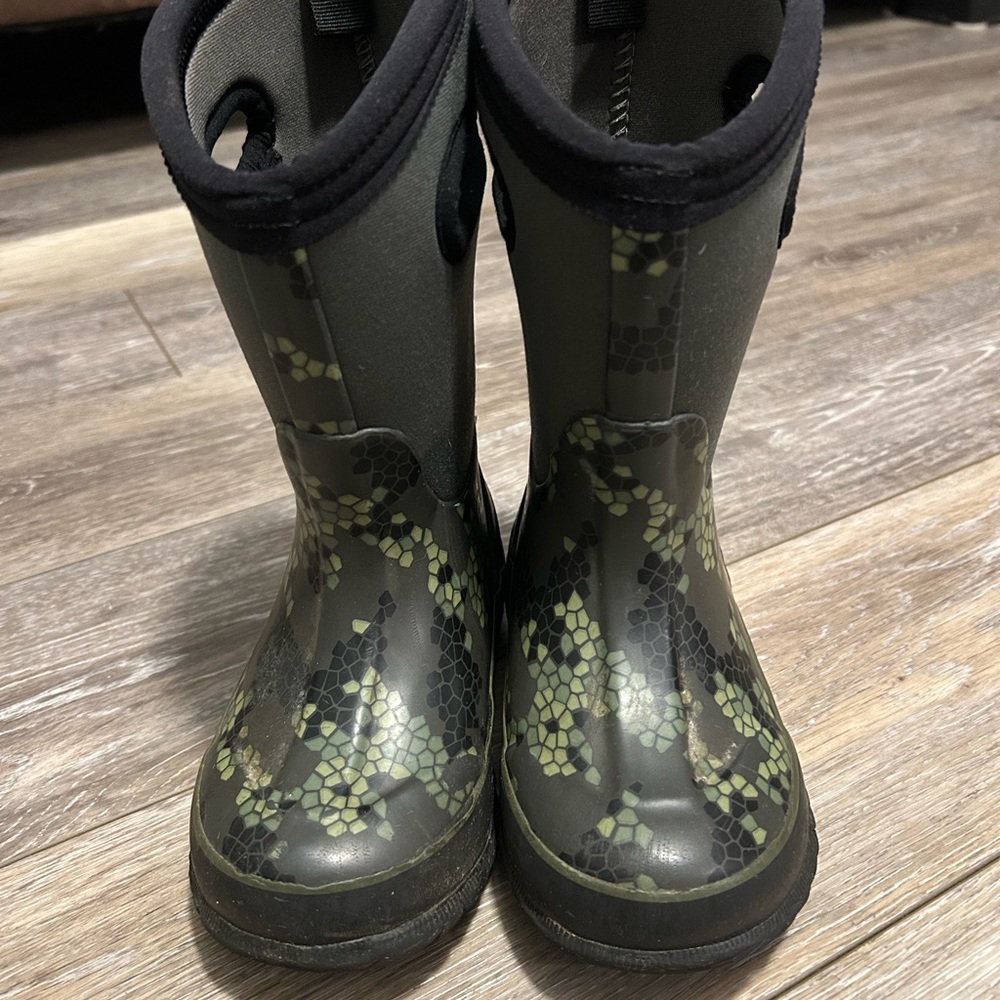 Camo Winter Bog Boots Size 10